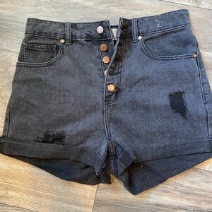 Cotton On denim shorts size 6 only worn 1-3 times